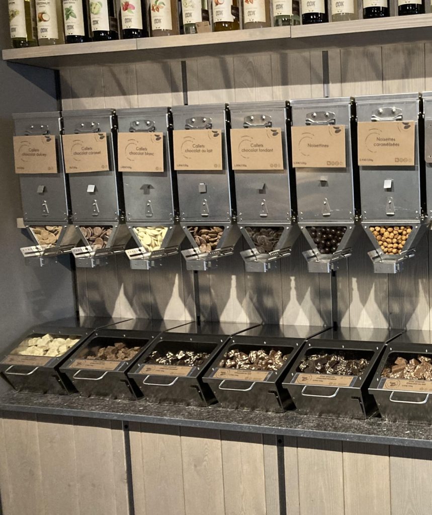 distributeur vrac et bac alimentaire de La Pause Chocolat